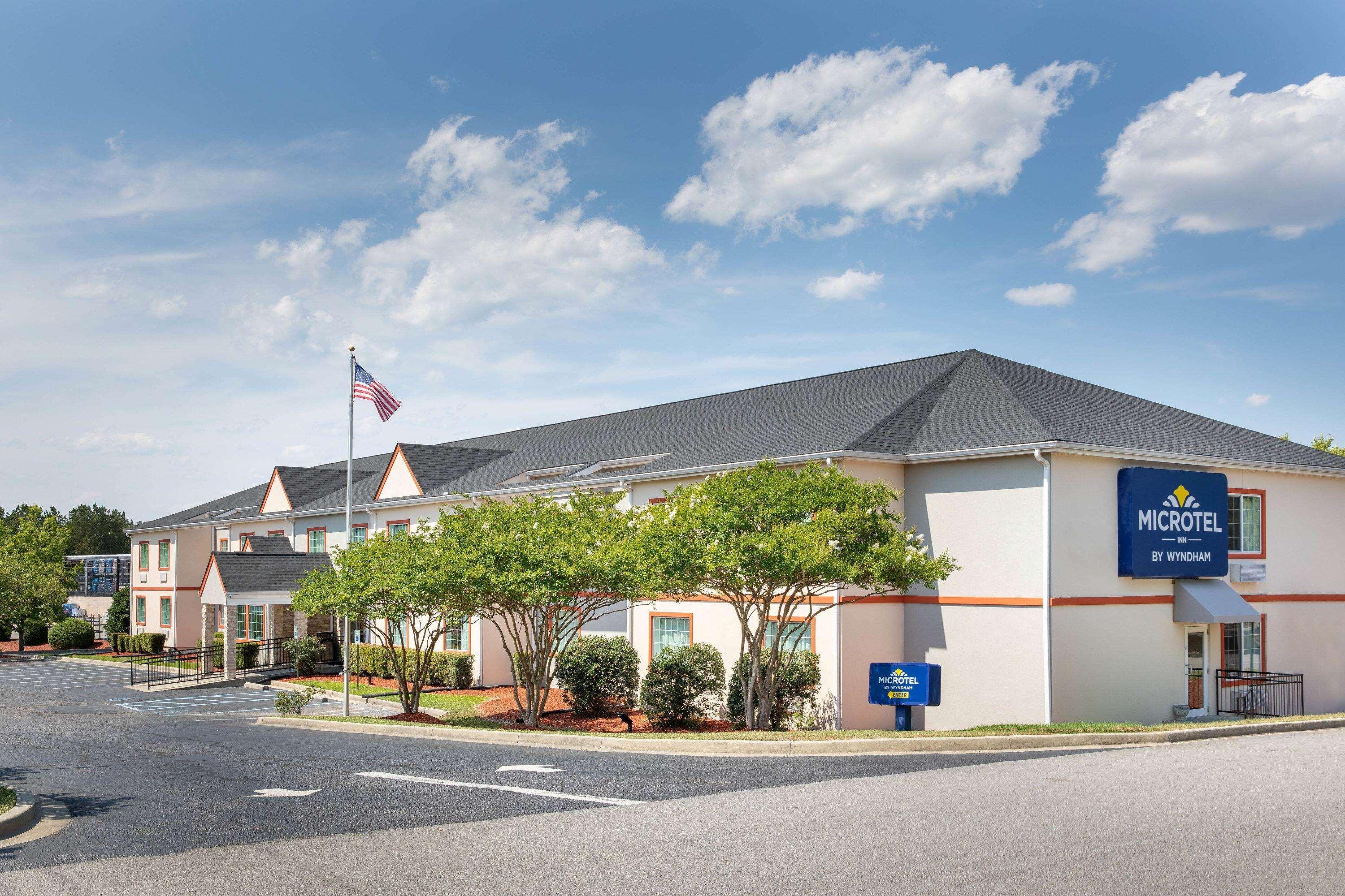 Microtel & By Wyndham Fort Jackson N Hotel 3*